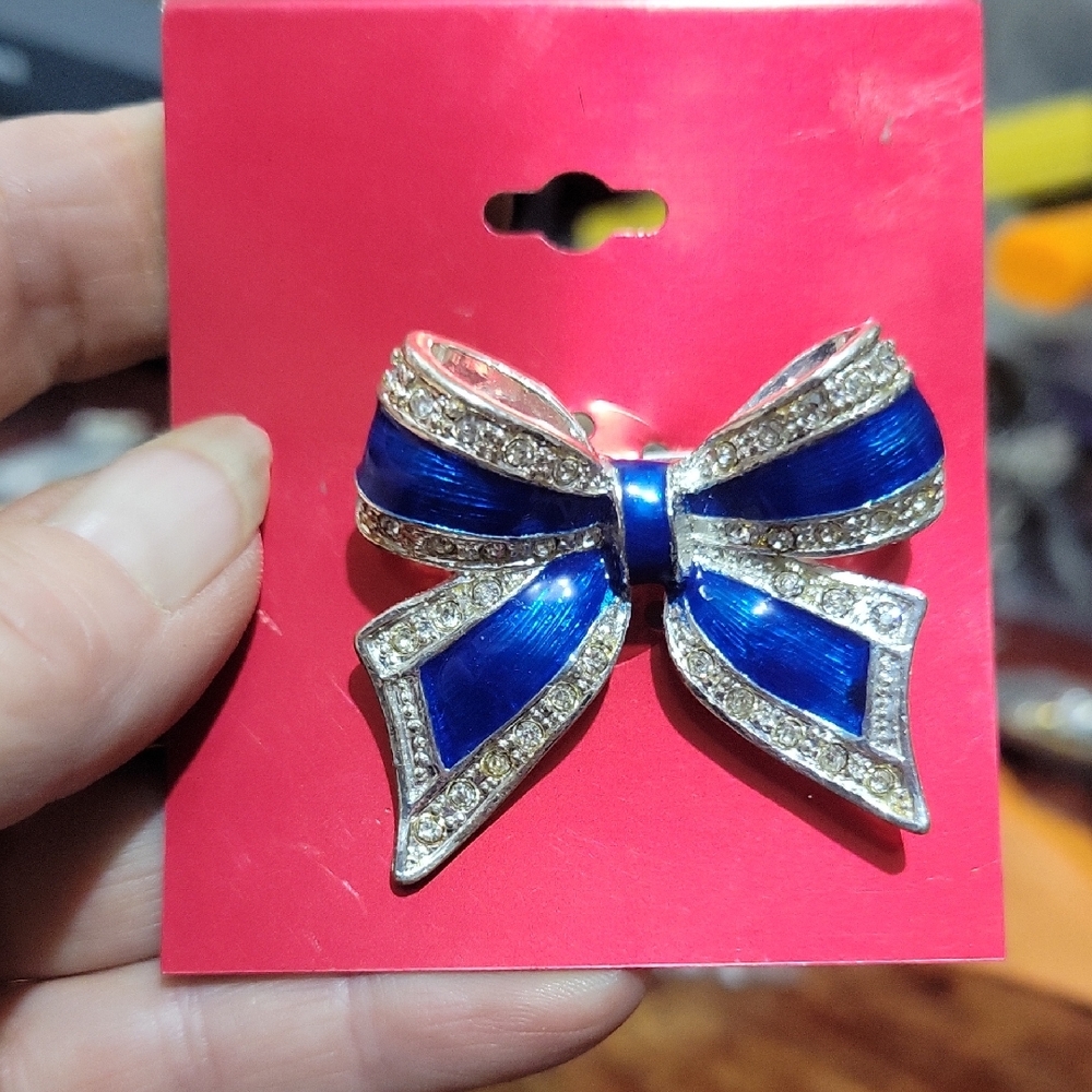 Elegant Blue and Silver Bow Brooch